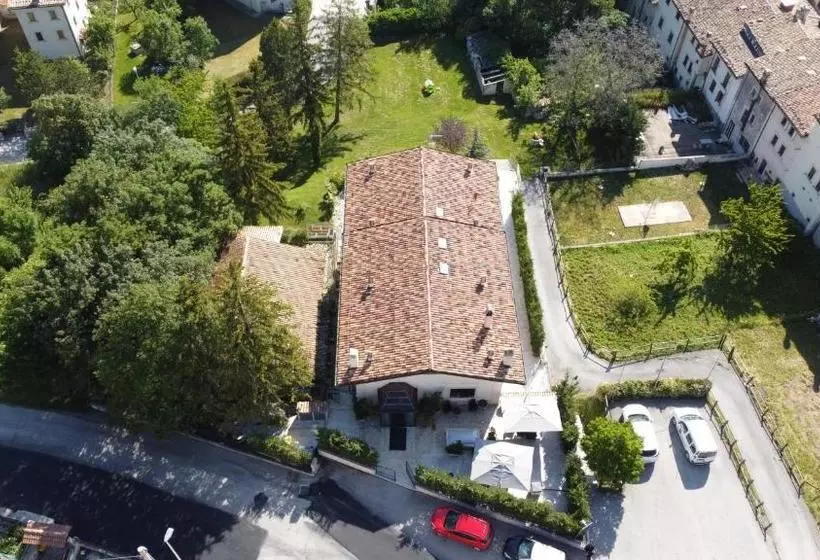 ホテル Albergo Il Gatto Bianco