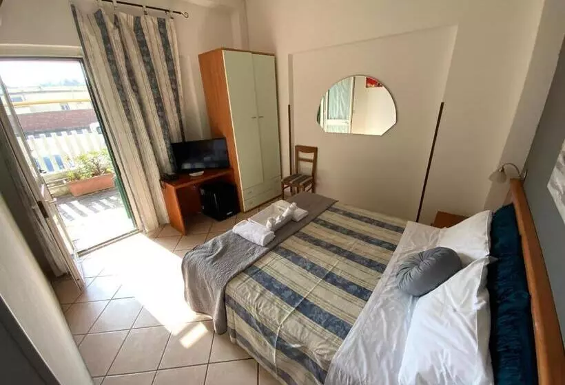 هتل Albergo Villa Marina