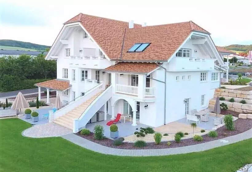 ホテル Belle Maison  Das Kleine