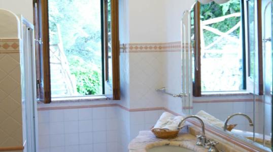 هتل Colle Dell'ara