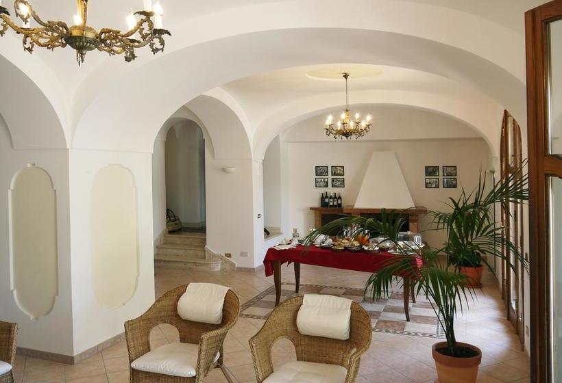 هتل Colle Dell'ara