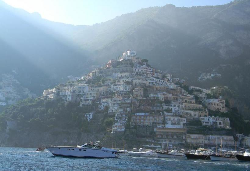 هتل Colle Dell'ara