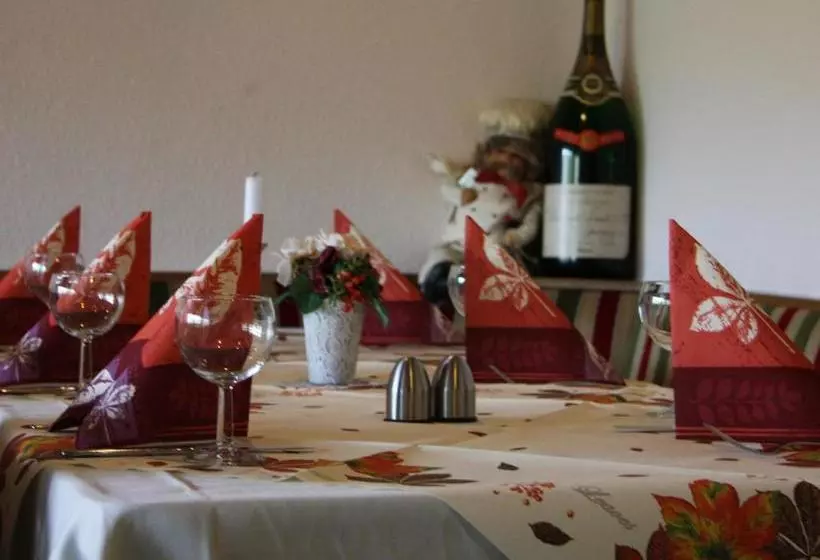 ホテル Haus Salzberg Garni