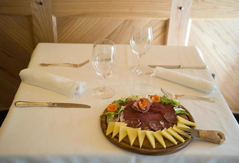 בית מלון כפרי Albergo Il Gatto Bianco