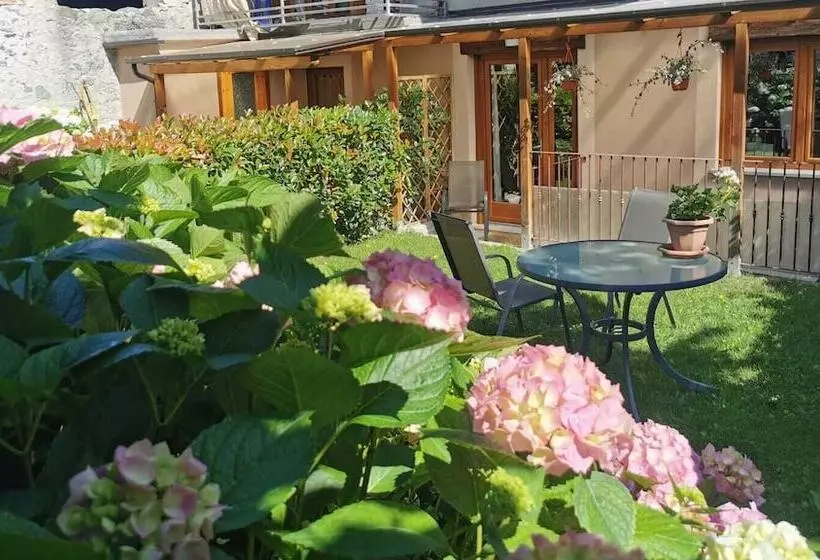 هتل B&b La Maison D  Amelie Camere E Appartamenti