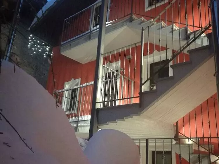 هتل B&b La Maison D  Amelie Camere E Appartamenti