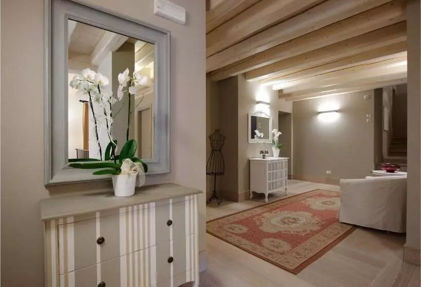 Hotelli Locanda In Borgo Garni & Wellness