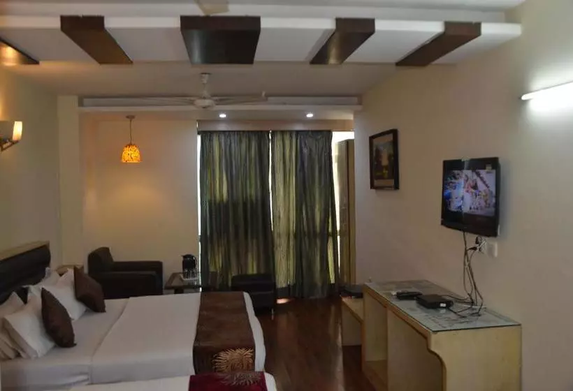 Hotelli Milan Deluxe