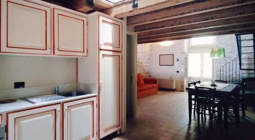 בית מלון כפרי Palazzo Gambuzza