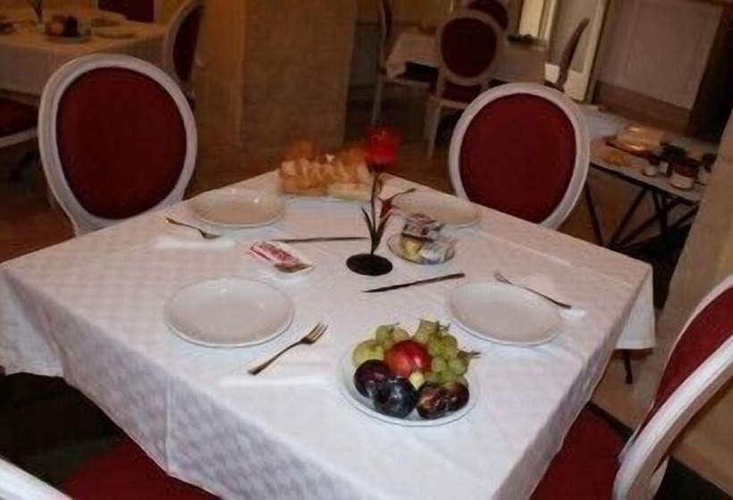 בית מלון כפרי Palazzo Gambuzza