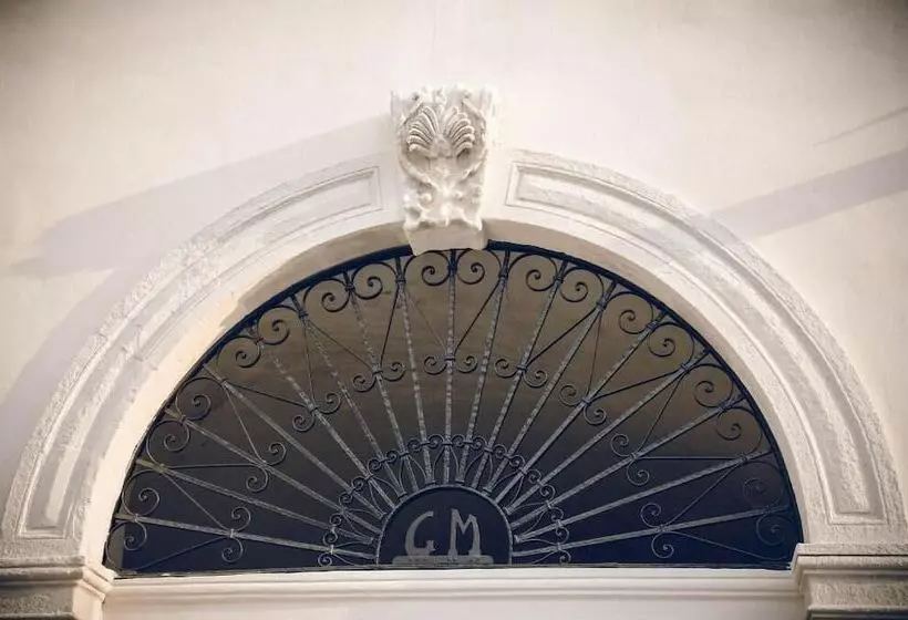 ホテル Palazzo Gambuzza