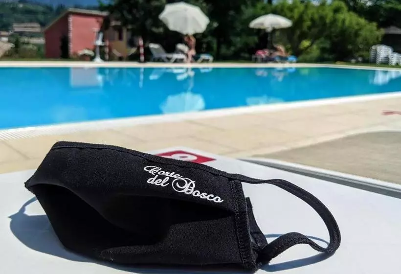Hotelli Residence Corte Del Bosco