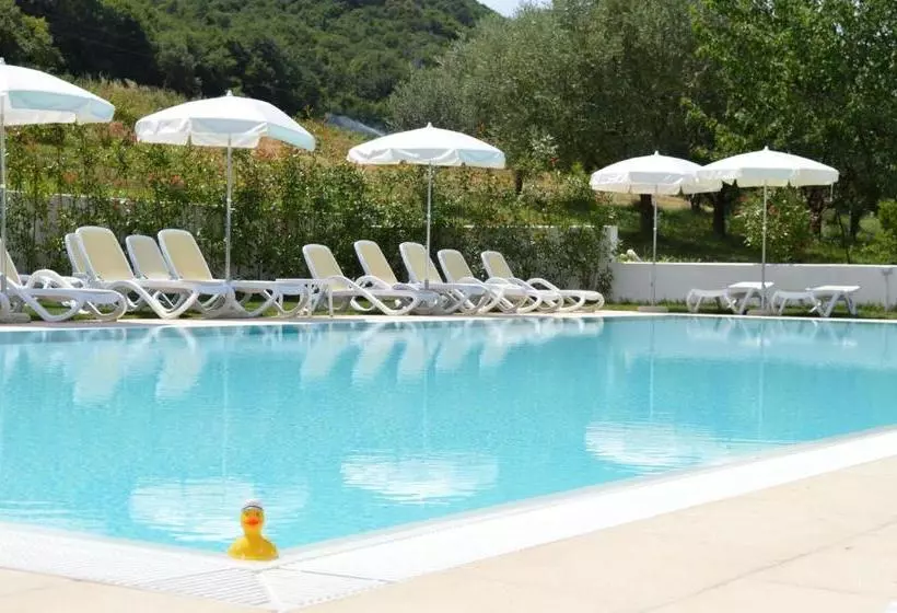 Hotelli Residence Corte Del Bosco