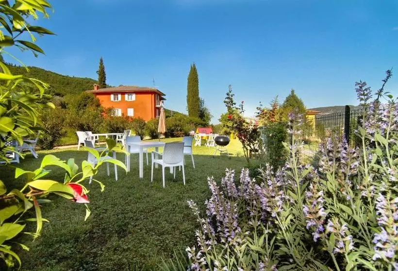 Hotelli Residence Corte Del Bosco