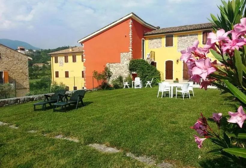 Hotelli Residence Corte Del Bosco