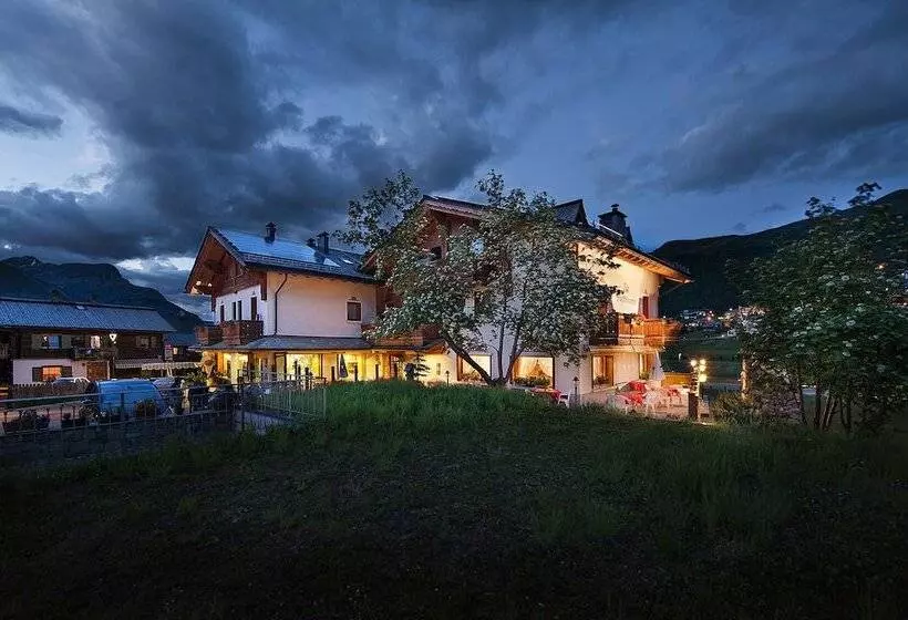 ホテル Steinbock B&b  Apartaments