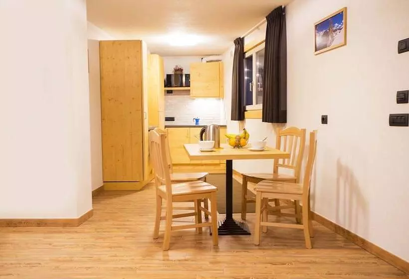 ホテル Steinbock B&b  Apartaments
