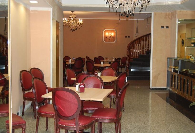 호텔 Tito Serranò