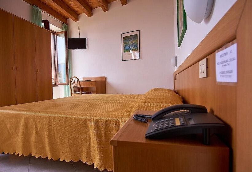 ホテル Tiziana Garnì