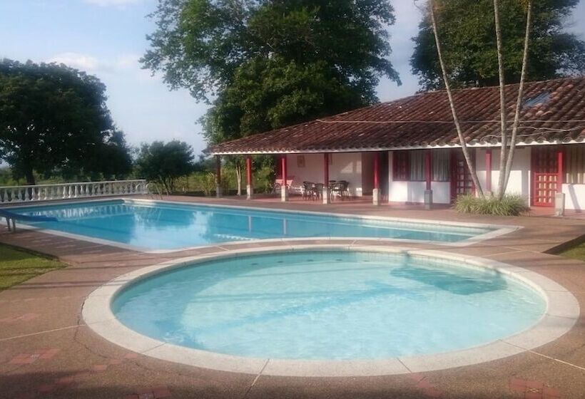 Finca Hotel El Rosario