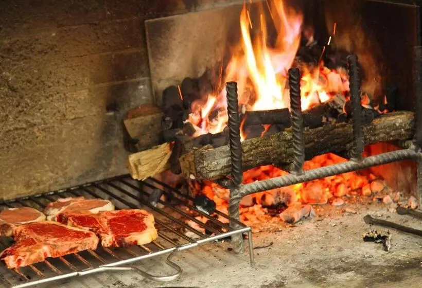 ホテル Albergo Ristorante Papa