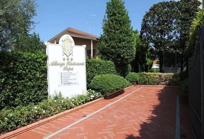 ホテル Albergo Ristorante Papa