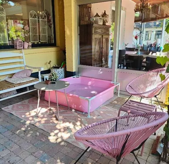 هتل B&b Lela