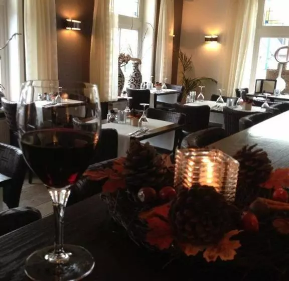 ホテル Brasserie Oud Maren