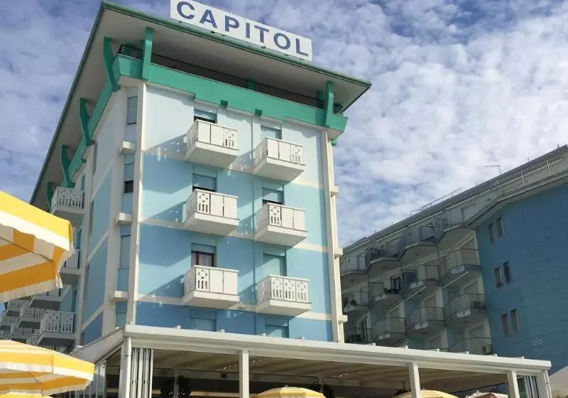 ホテル Capitol