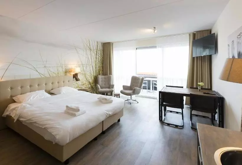 Hotelli De Zeeuwse Kust (family Only)