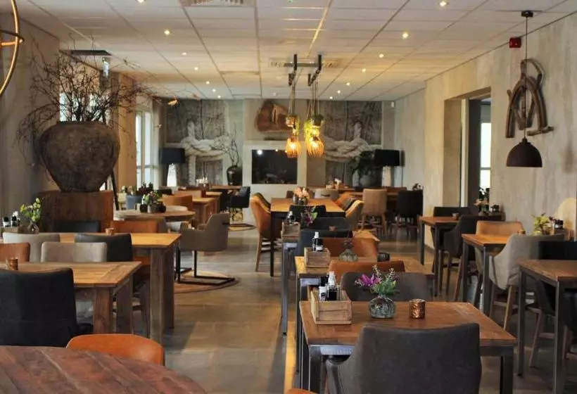 Hotelli De Zeeuwse Kust (family Only)