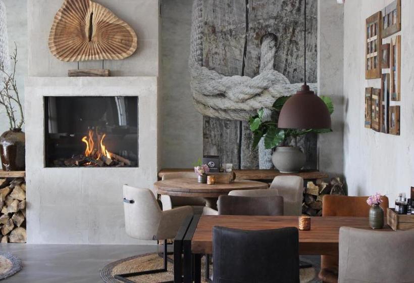 בית מלון כפרי De Zeeuwse Kust (family Only)