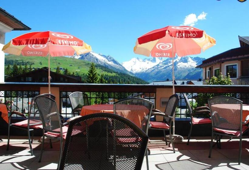 ホテル Königsleiten Vital Alpin