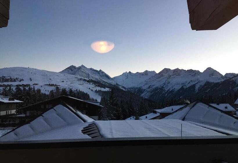 ホテル Königsleiten Vital Alpin