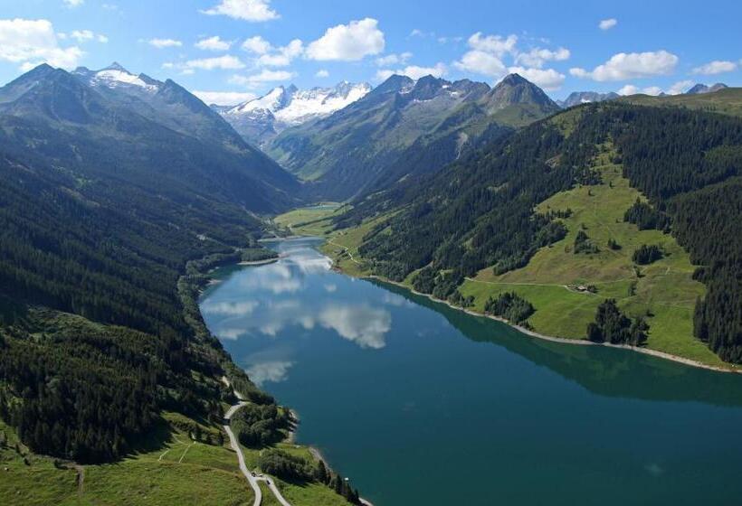 ホテル Königsleiten Vital Alpin