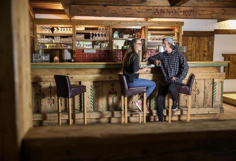 ホテル Königsleiten Vital Alpin