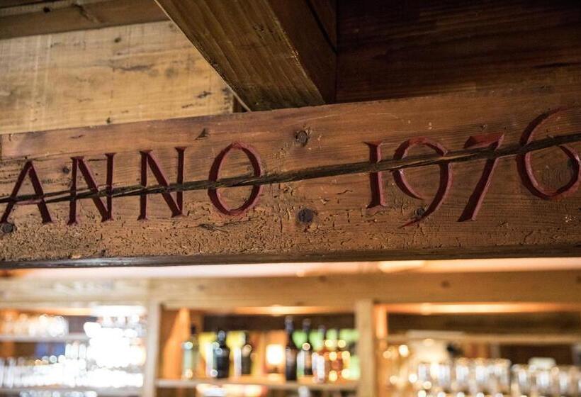 ホテル Königsleiten Vital Alpin