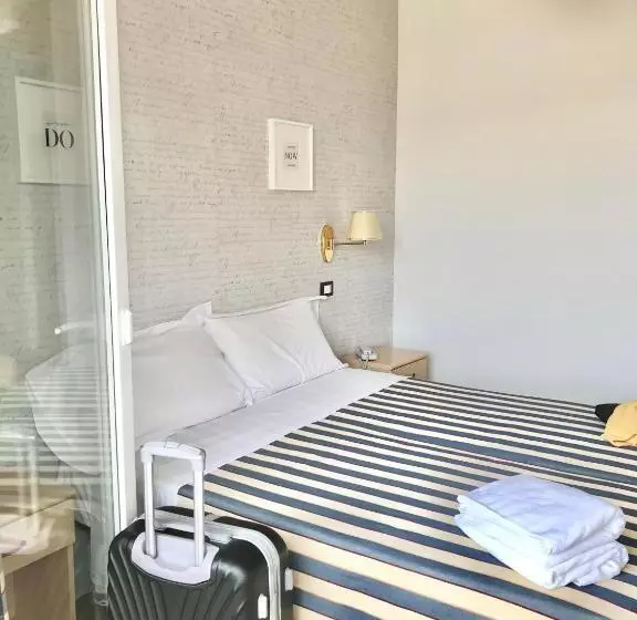 هتل Riviera