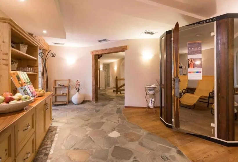 Hotelli Zirmerhof & Residence