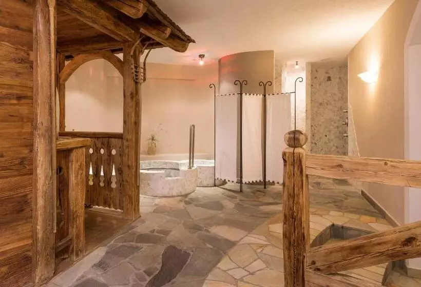 Hotelli Zirmerhof & Residence
