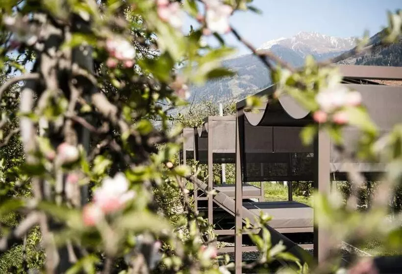 Hotelli Zirmerhof & Residence