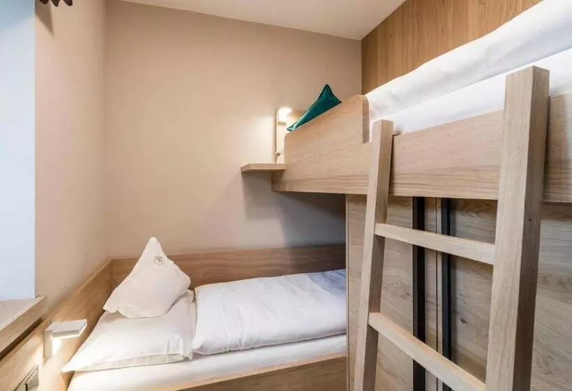 Hotelli Zirmerhof & Residence