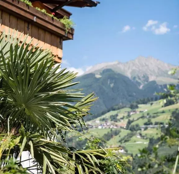 Hotelli Zirmerhof & Residence