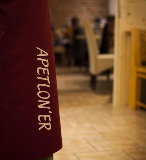 Отель Apetlon`er Familie Böhm