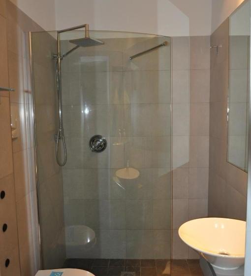 فندق Sembenini Palace