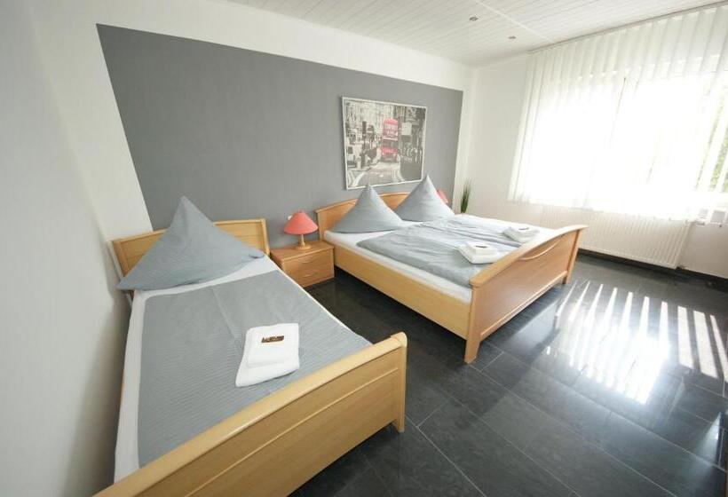 ホテル Am Rosenplatz,24 Stunden Check In, Kostenfreie Parkplätze