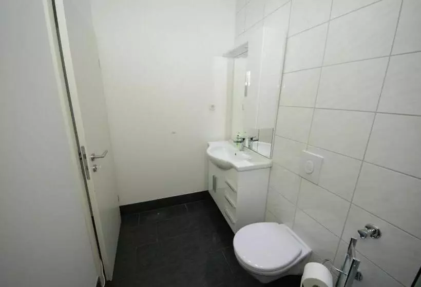ホテル Am Rosenplatz,24 Stunden Check In, Kostenfreie Parkplätze