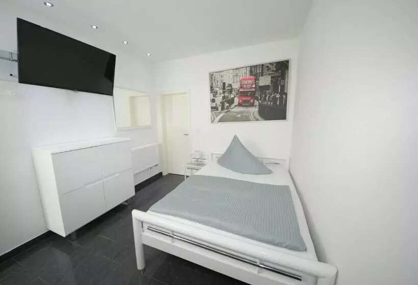ホテル Am Rosenplatz,24 Stunden Check In, Kostenfreie Parkplätze