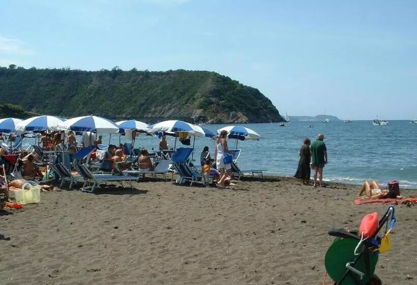Hotelli Lido Di Procida Guest House
