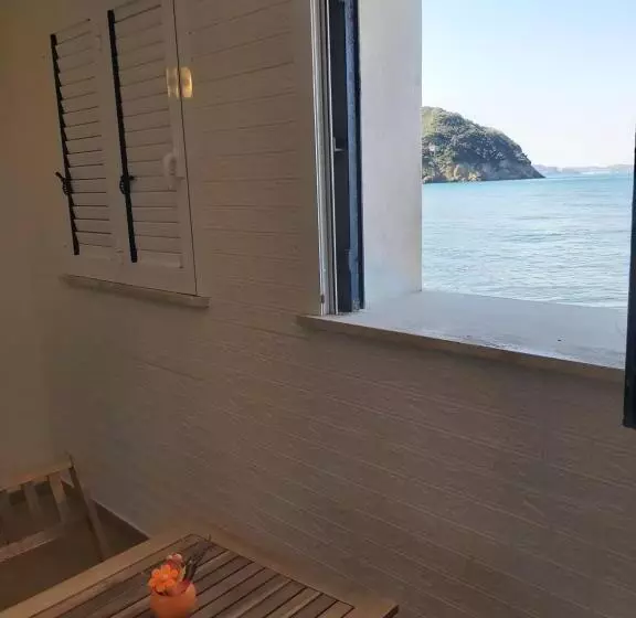 Hotelli Lido Di Procida Guest House
